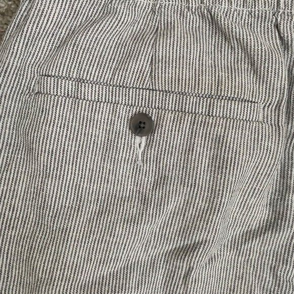 J Crew Men's Shorts - Medium - Picture 3 of 4